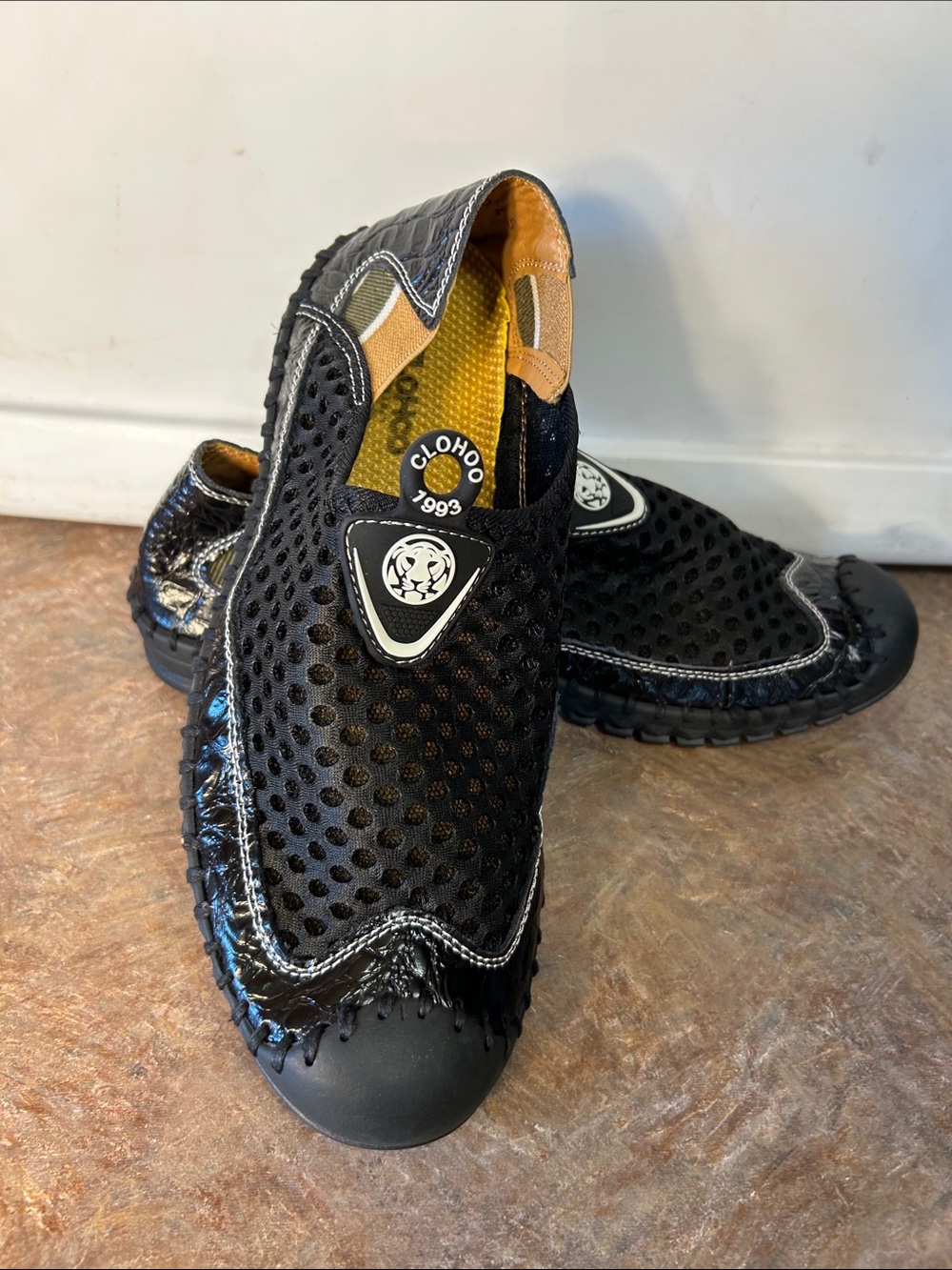 Clohoo Men's Casual Shoe Black Mesh Slip On Faux Alligator Trim Sz 8-8.5